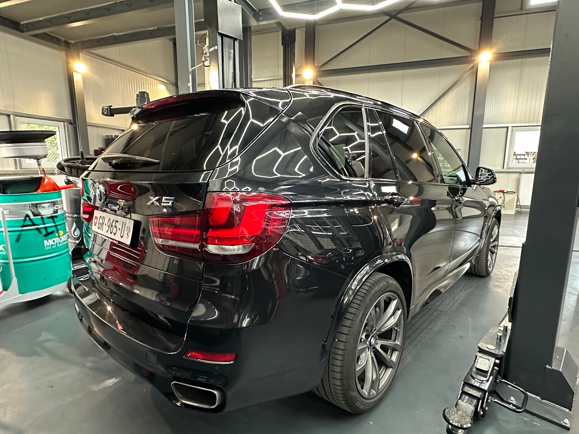 BMW X5 xDrive 40d Steptronic-image-2