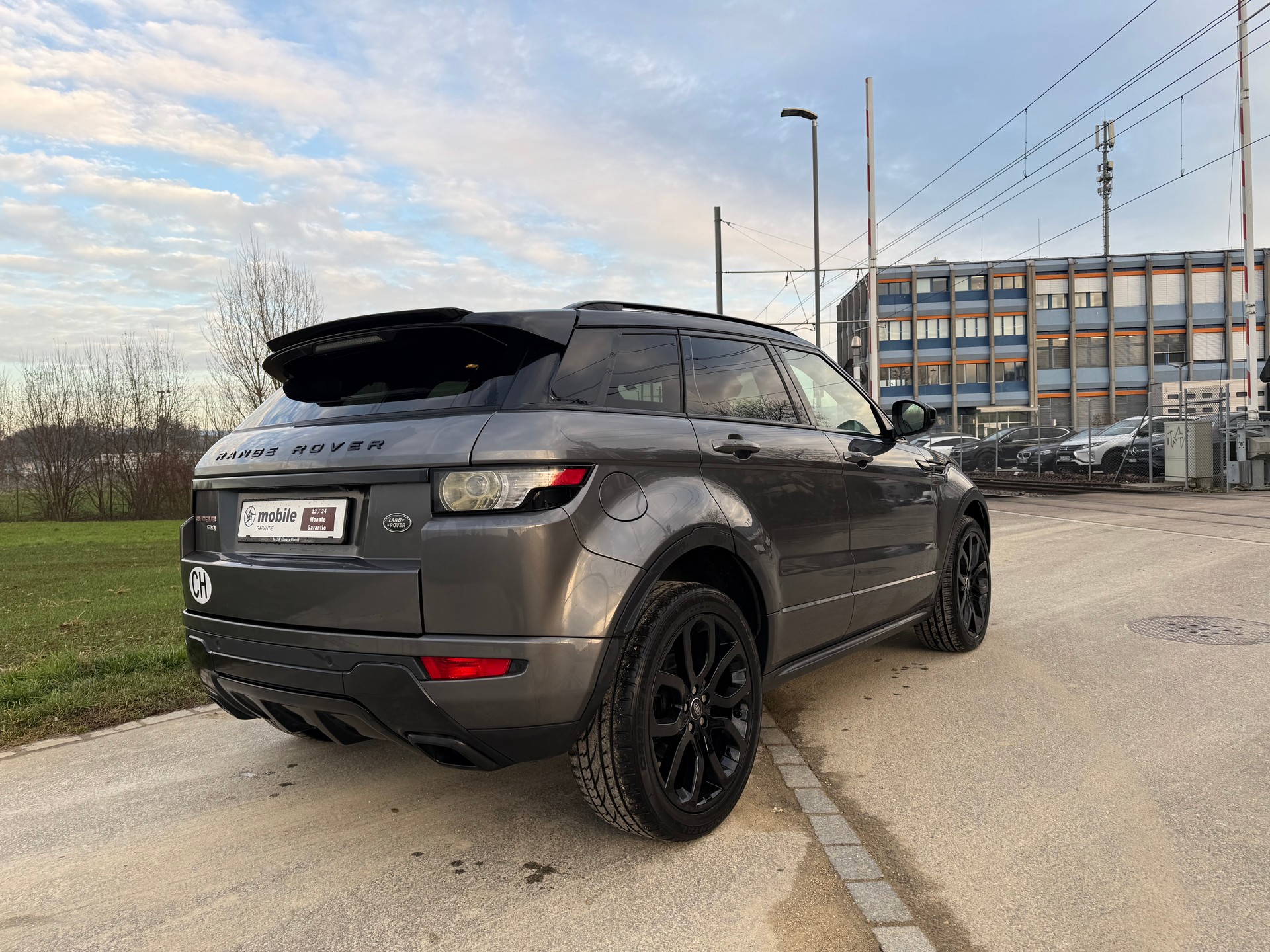 LAND ROVER Range Rover Evoque 2.0 Si4 Dynamic AT9-image-4