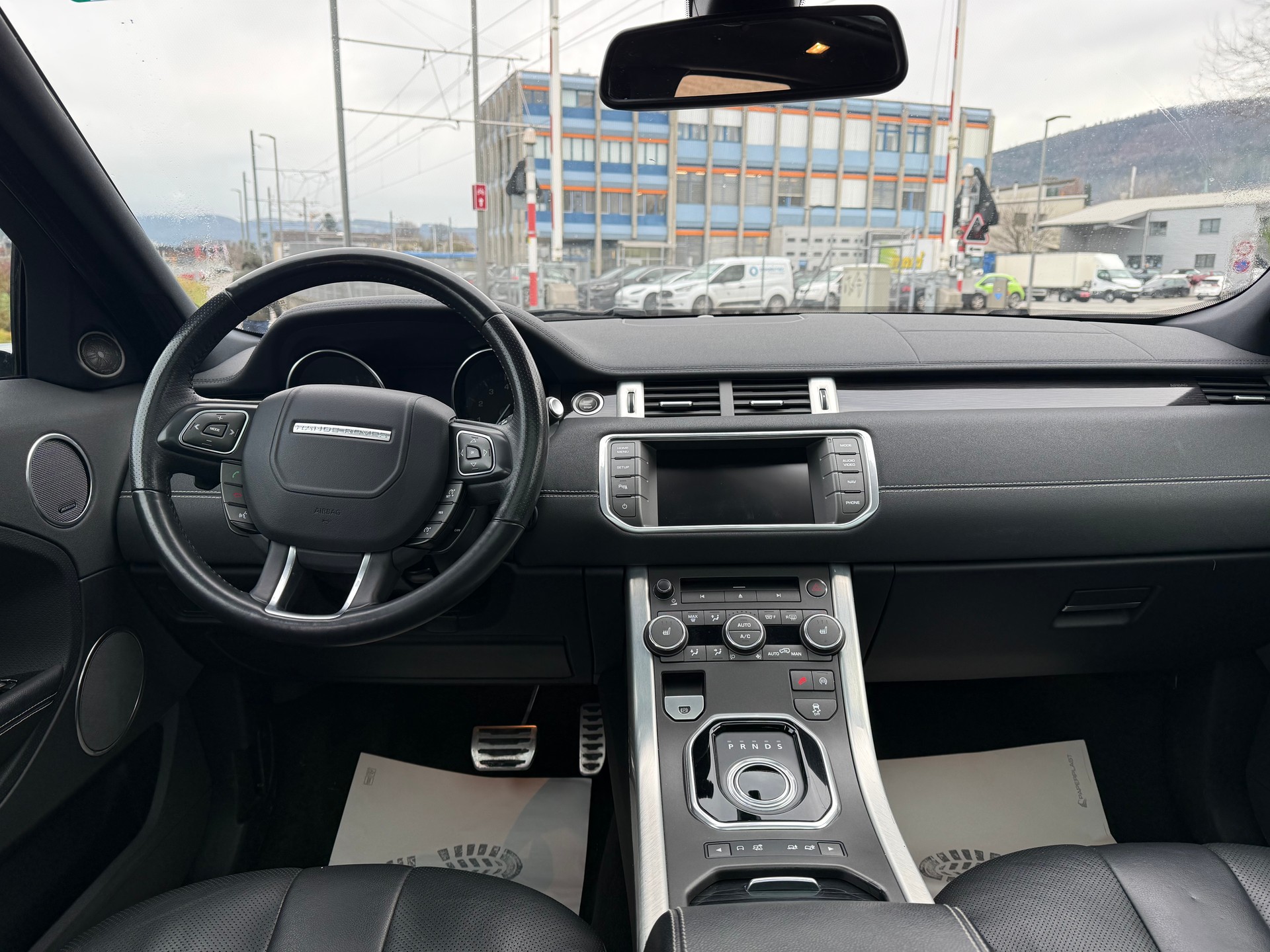 LAND ROVER Range Rover Evoque 2.0 Si4 Dynamic AT9-image-7
