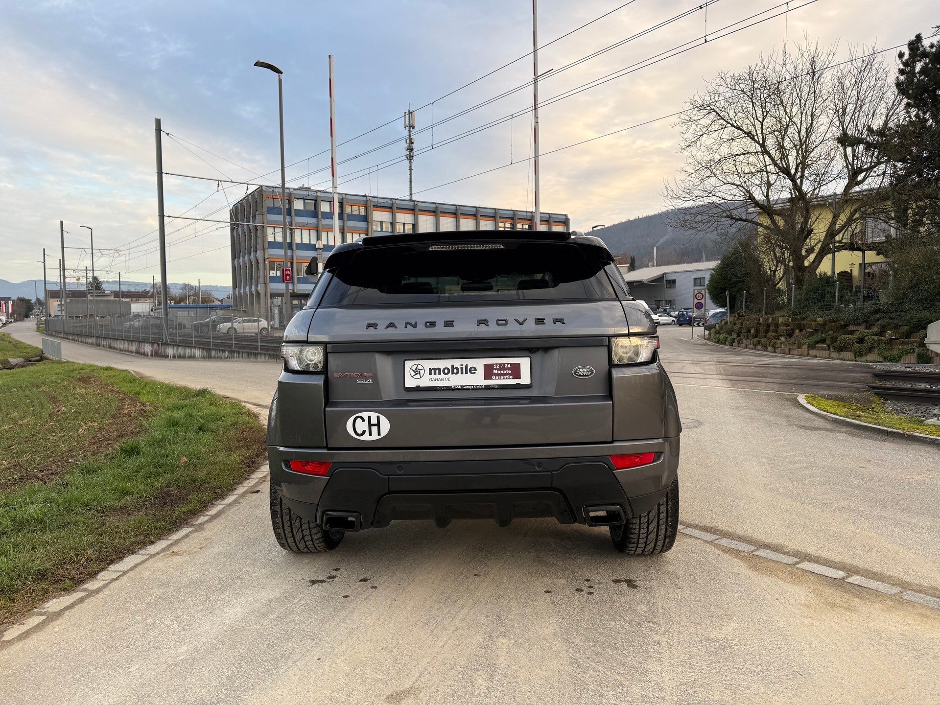 LAND ROVER Range Rover Evoque 2.0 Si4 Dynamic AT9-image-3