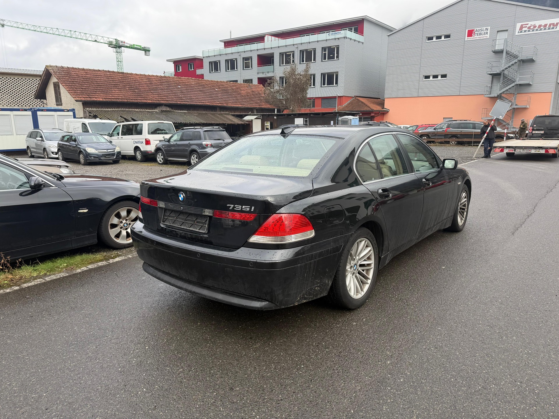 BMW 735i-image-5