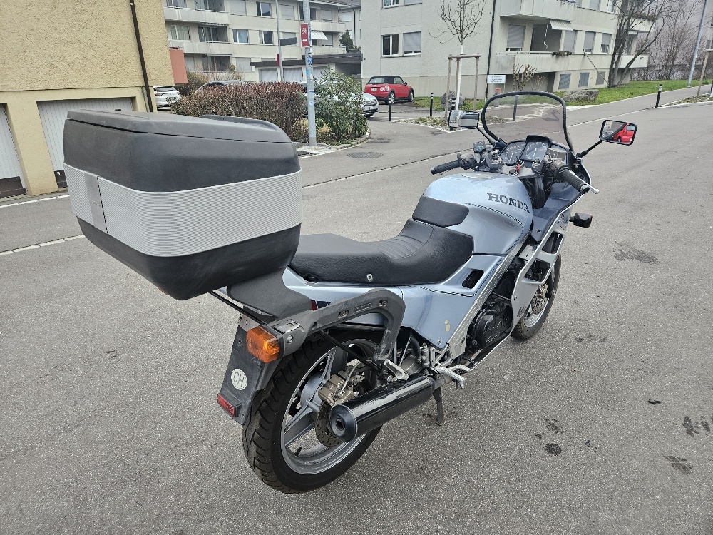 HONDA VFR 750 F G/H-image-4