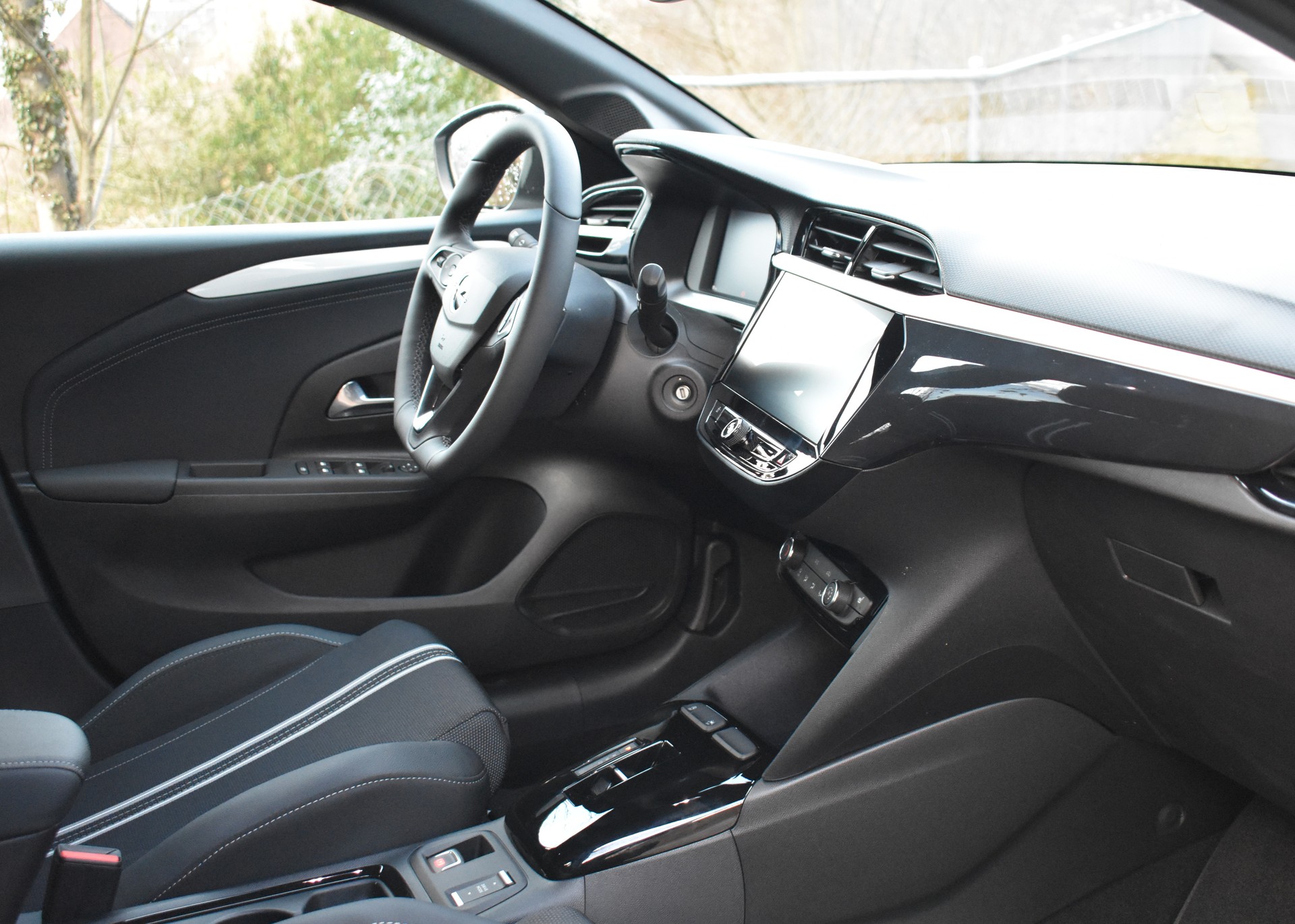 OPEL Corsa 1.2 MHEV Viva-image-17