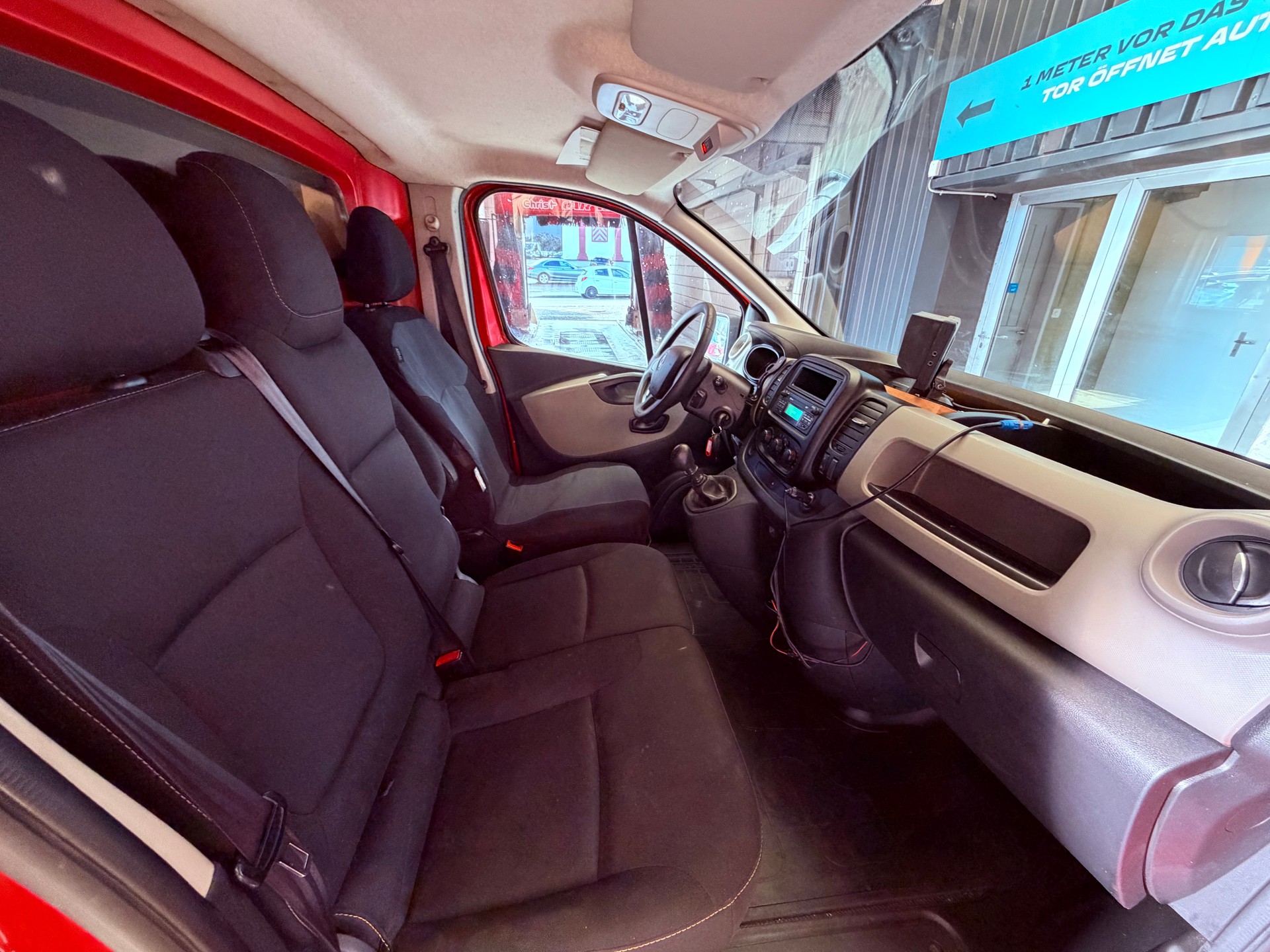 RENAULT Trafic 1.6 dCi 90 2.9t Access L1H1-image-8