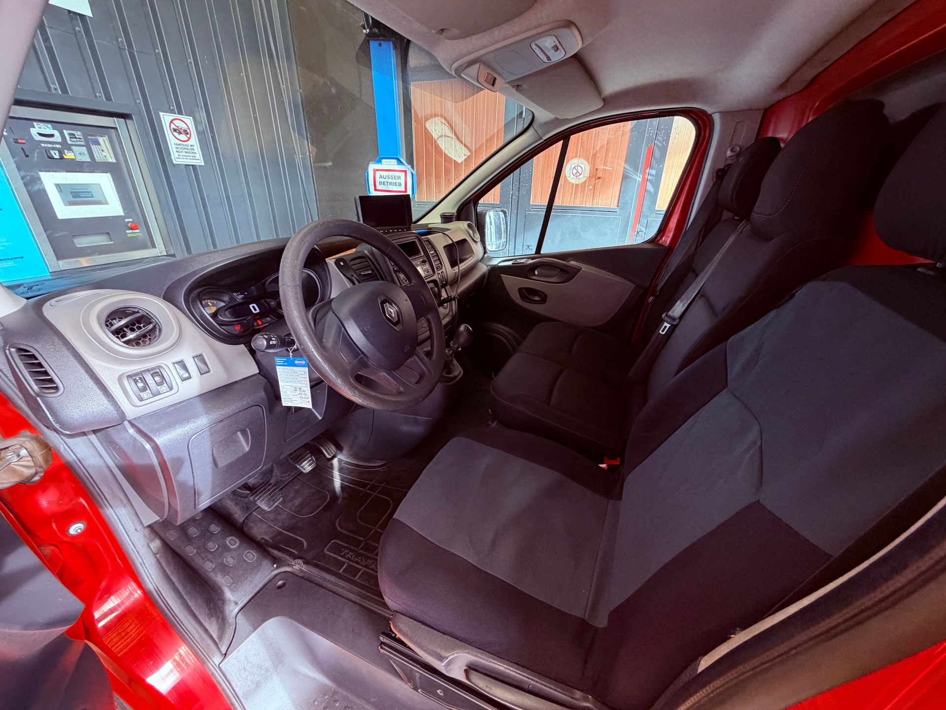 RENAULT Trafic 1.6 dCi 90 2.9t Access L1H1-image-4