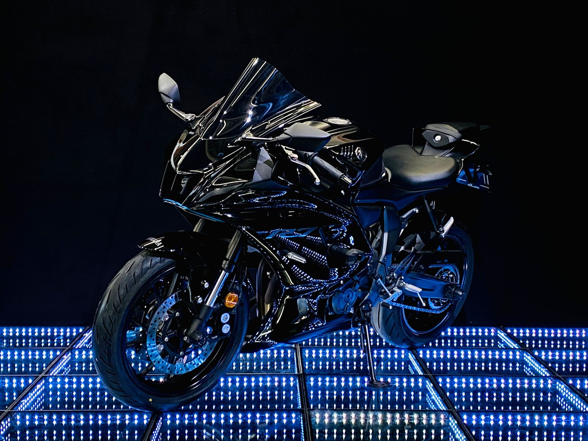YAMAHA YZF-R7 (35kW)-image-1