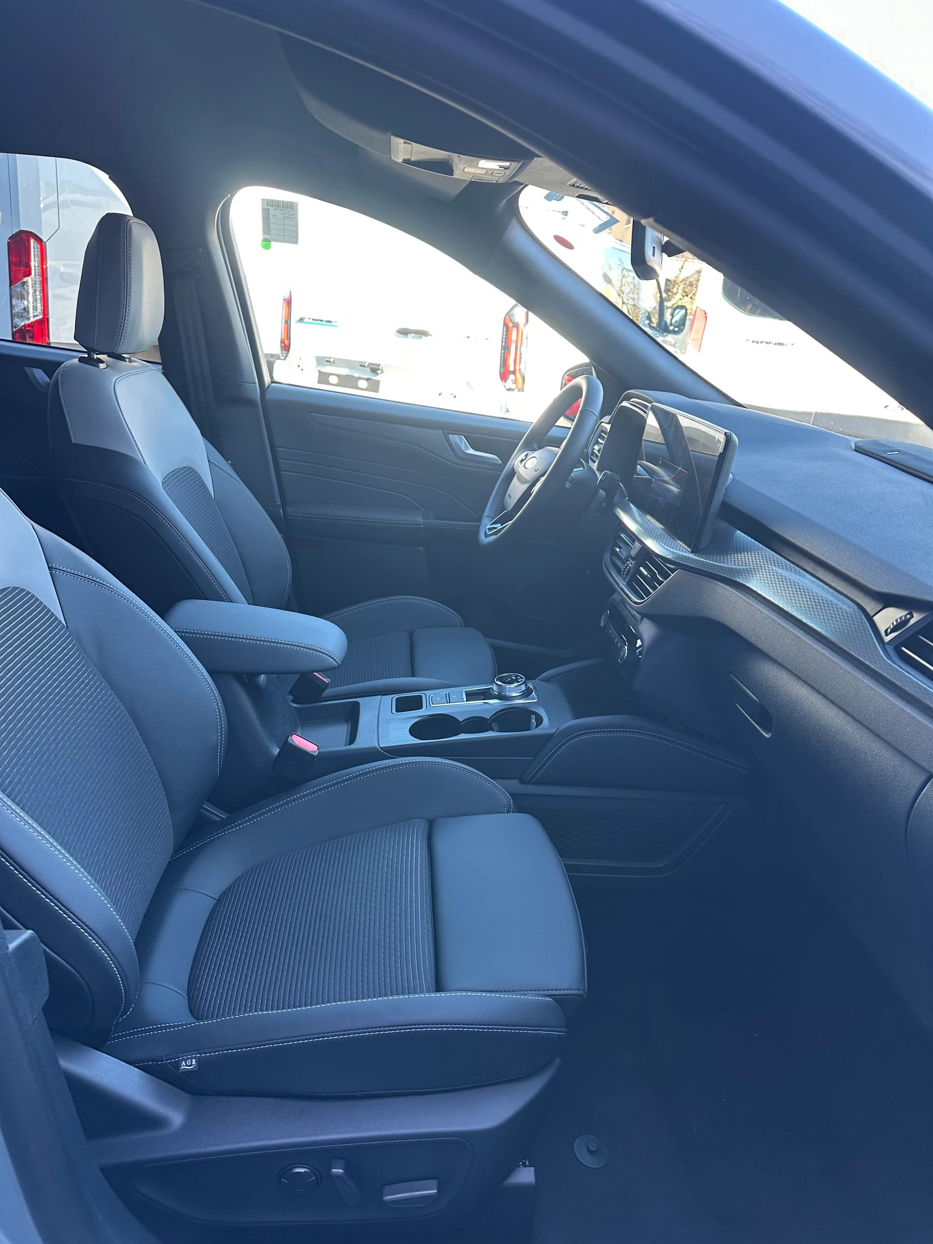 FORD Kuga 2.5 Plug-in Hybrid Sound PHEV-image-13
