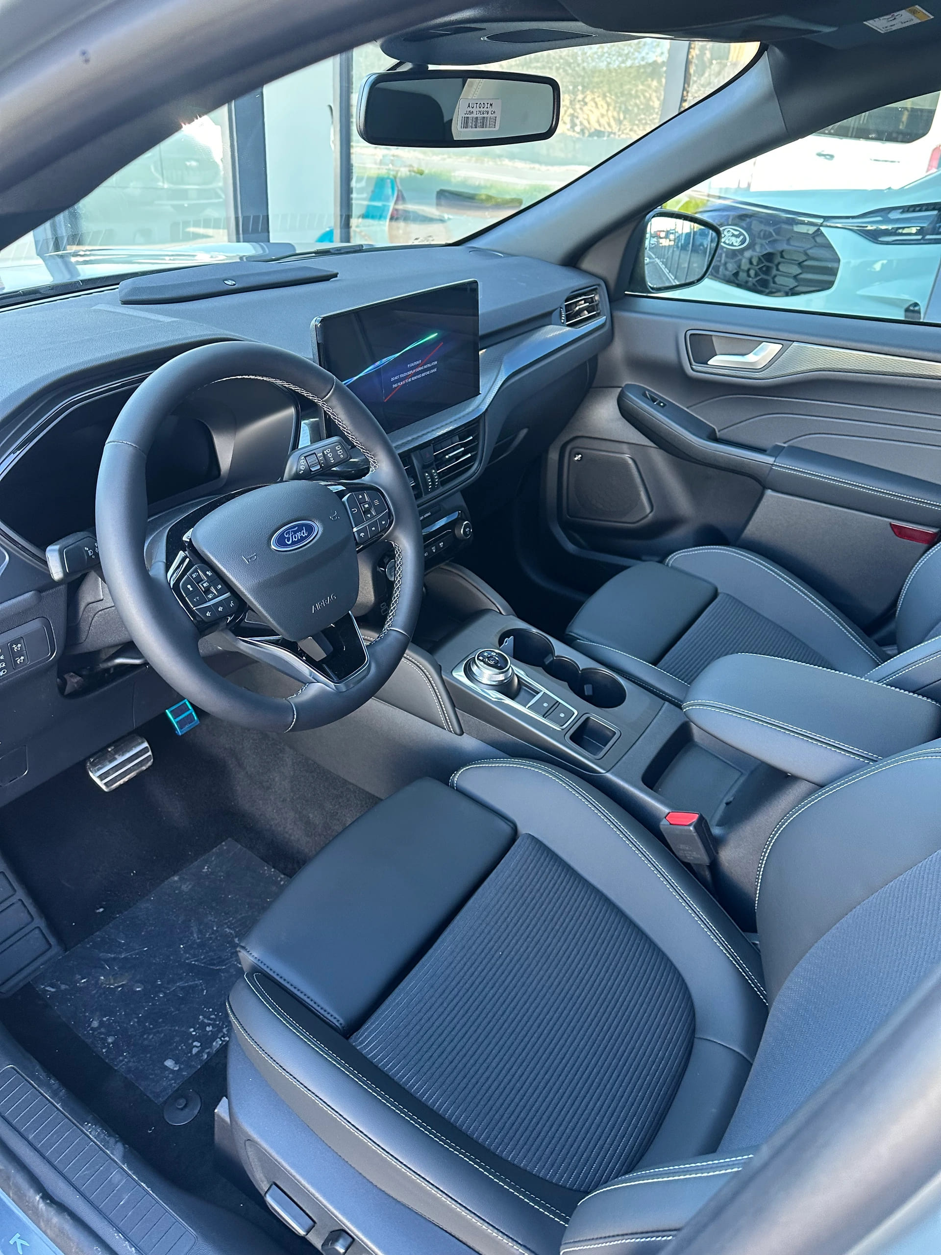 FORD Kuga 2.5 Plug-in Hybrid Sound PHEV-image-10