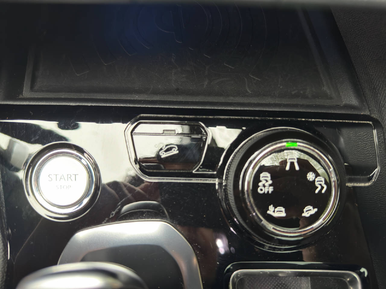 PEUGEOT 3008 2.0 BlueHDi 180 GT-image-13