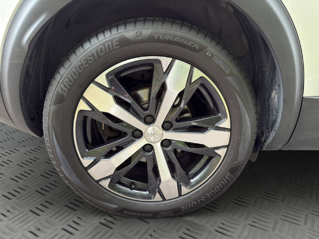 PEUGEOT 3008 2.0 BlueHDi 180 GT-image-10