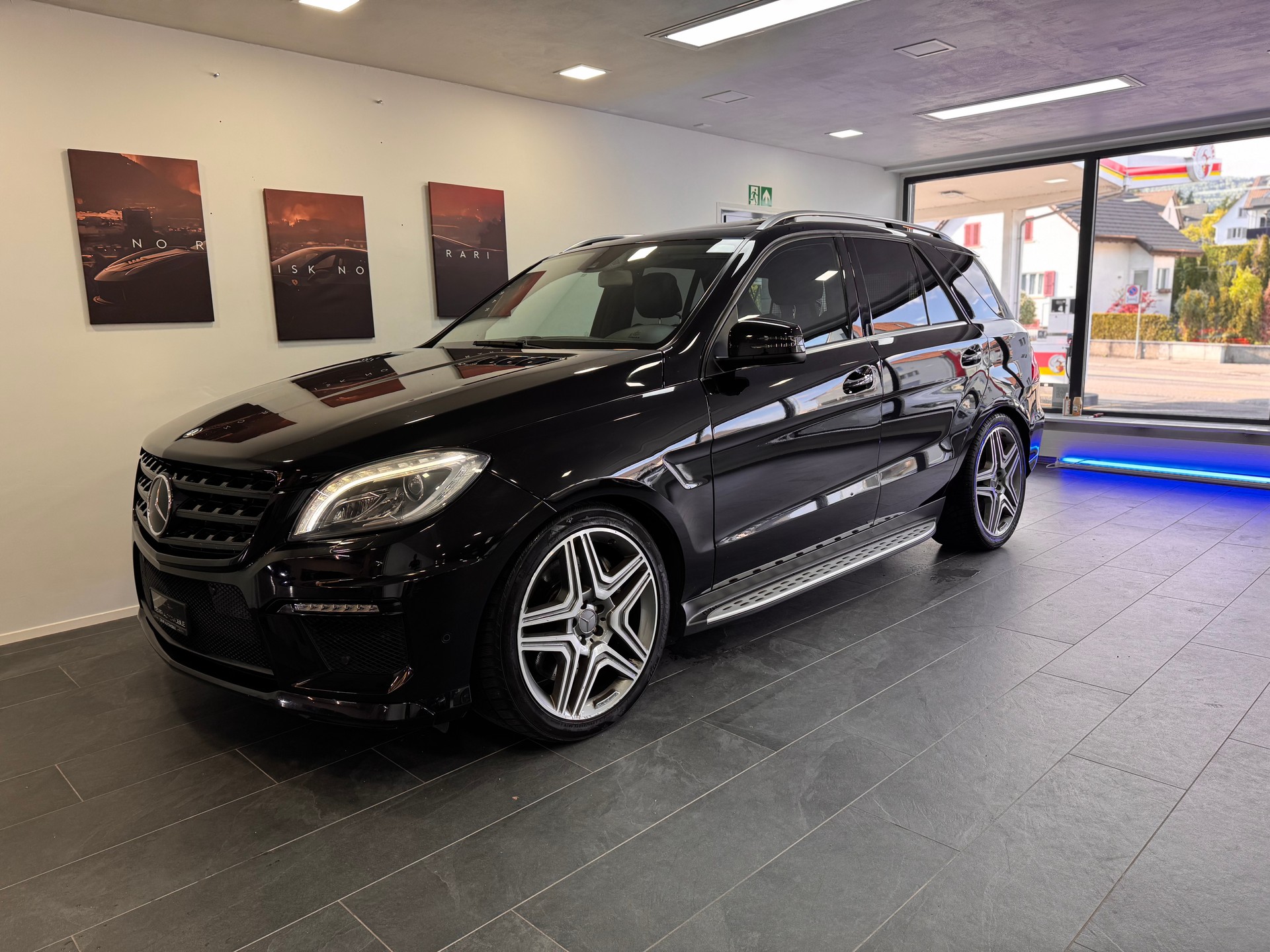 MERCEDES-BENZ ML 63 AMG 4Matic Speedshift *Panorama / Softclose / Massagesitze / Sitzkühlung / AHK*