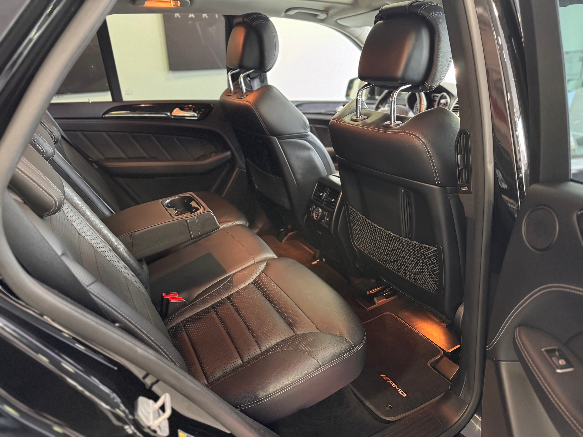 MERCEDES-BENZ ML 63 AMG 4Matic Speedshift *Panorama / Softclose / Massagesitze / Sitzkühlung / AHK*-image-9