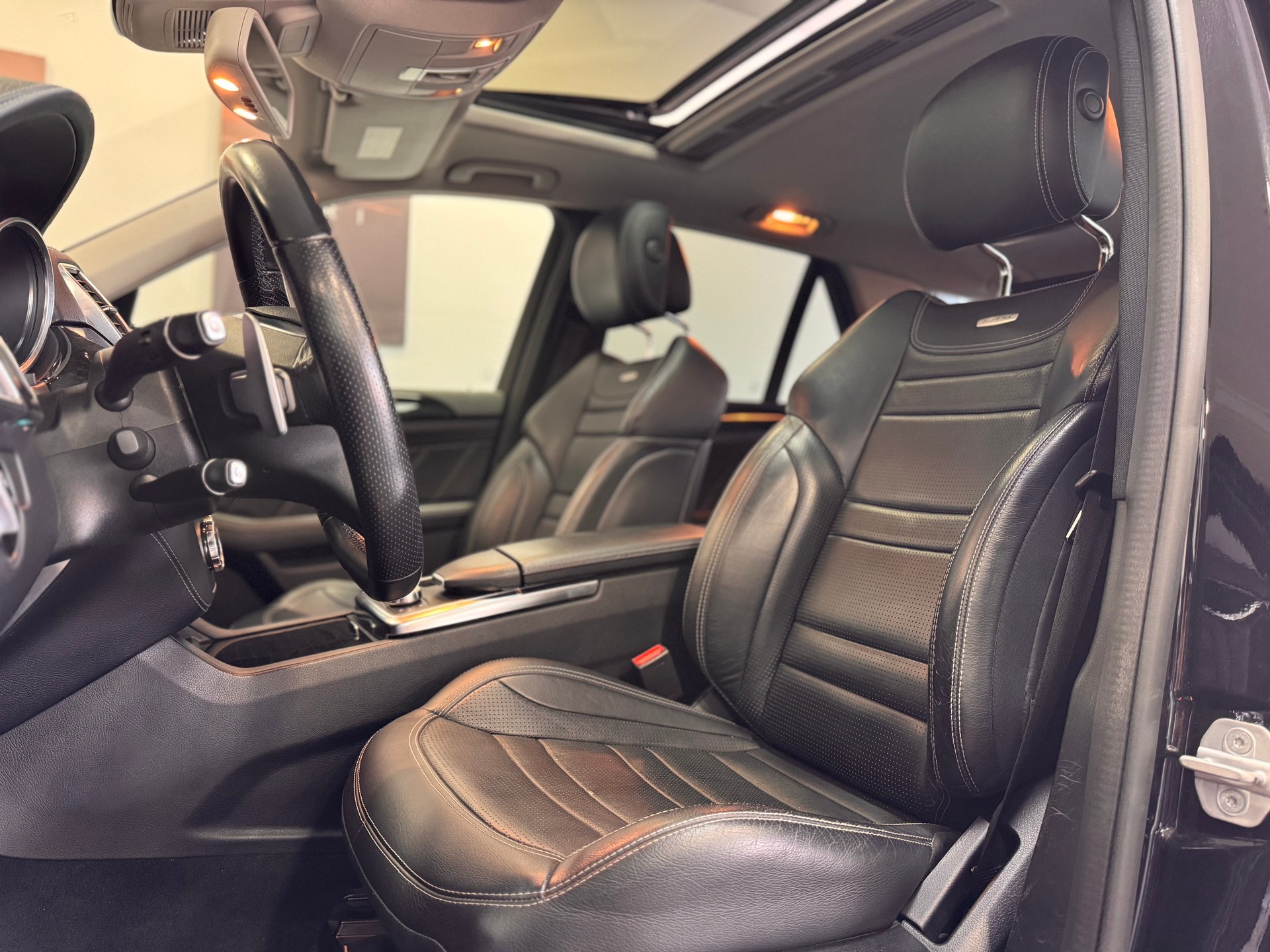 MERCEDES-BENZ ML 63 AMG 4Matic Speedshift *Panorama / Softclose / Massagesitze / Sitzkühlung / AHK*-image-7