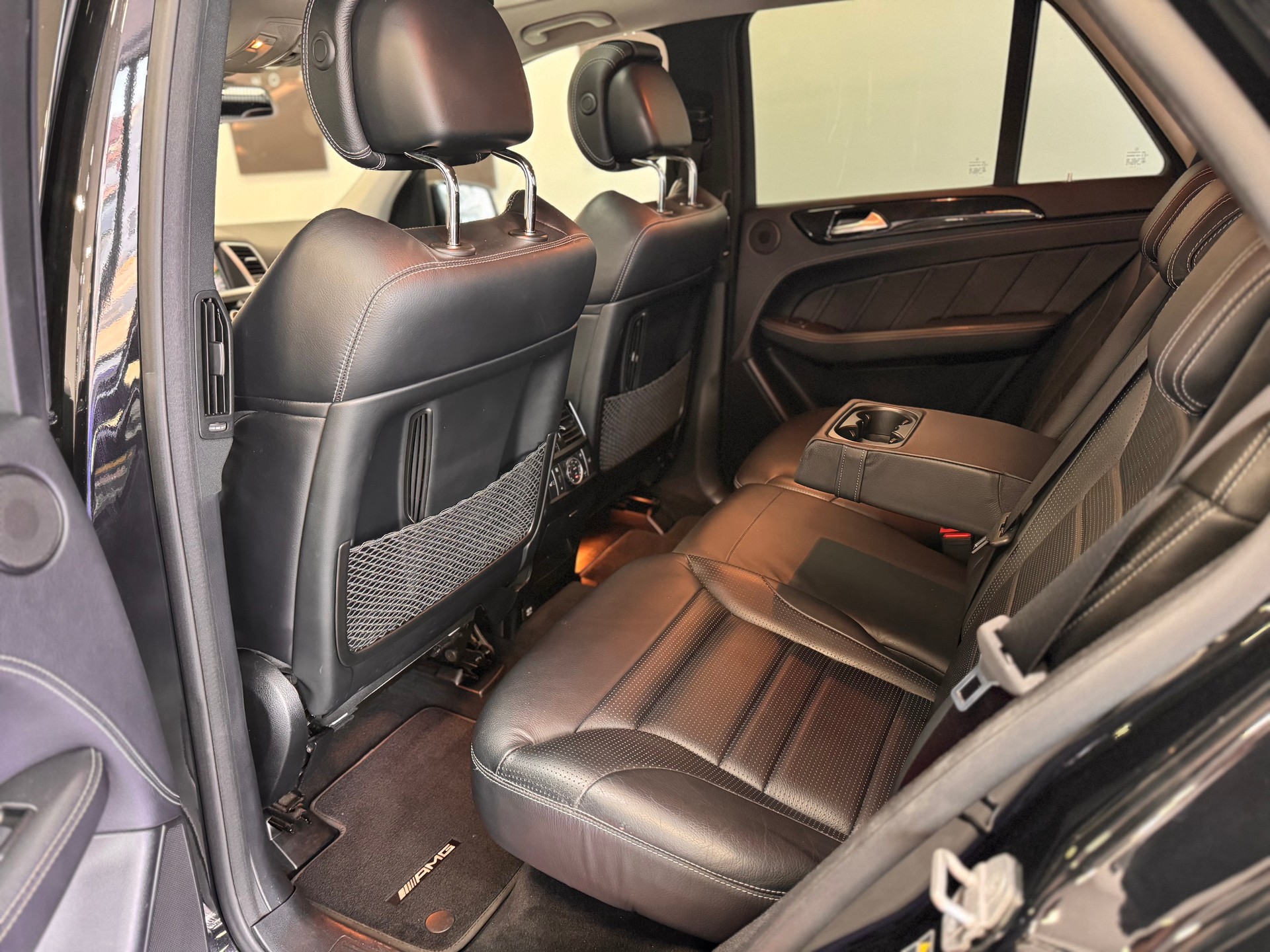 MERCEDES-BENZ ML 63 AMG 4Matic Speedshift *Panorama / Softclose / Massagesitze / Sitzkühlung / AHK*-image-8