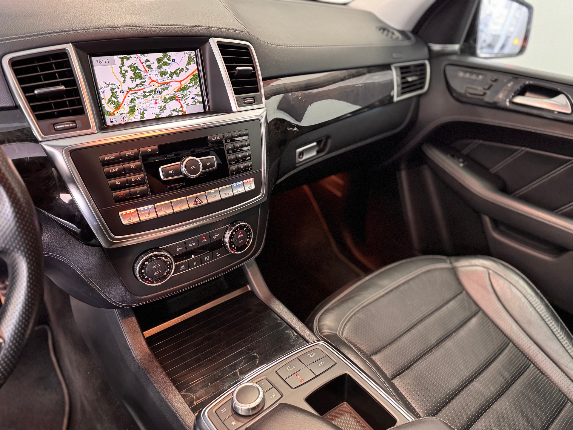 MERCEDES-BENZ ML 63 AMG 4Matic Speedshift *Panorama / Softclose / Massagesitze / Sitzkühlung / AHK*-image-13