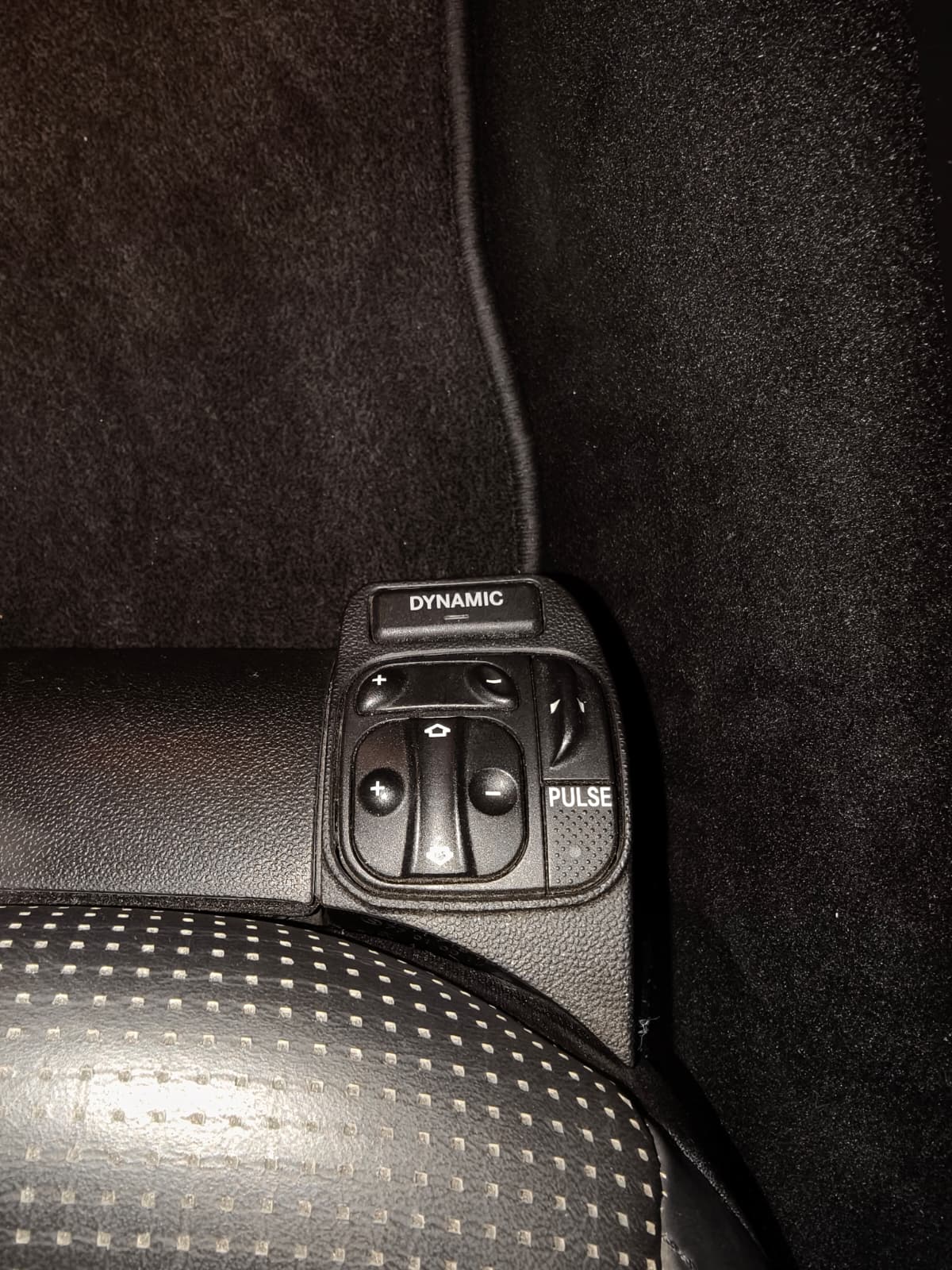 MERCEDES-BENZ CLS 55 AMG Automatic-image-10