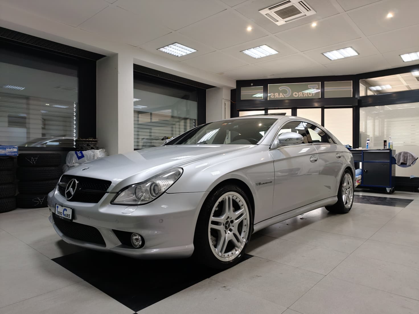 MERCEDES-BENZ CLS 55 AMG Automatic-image-2