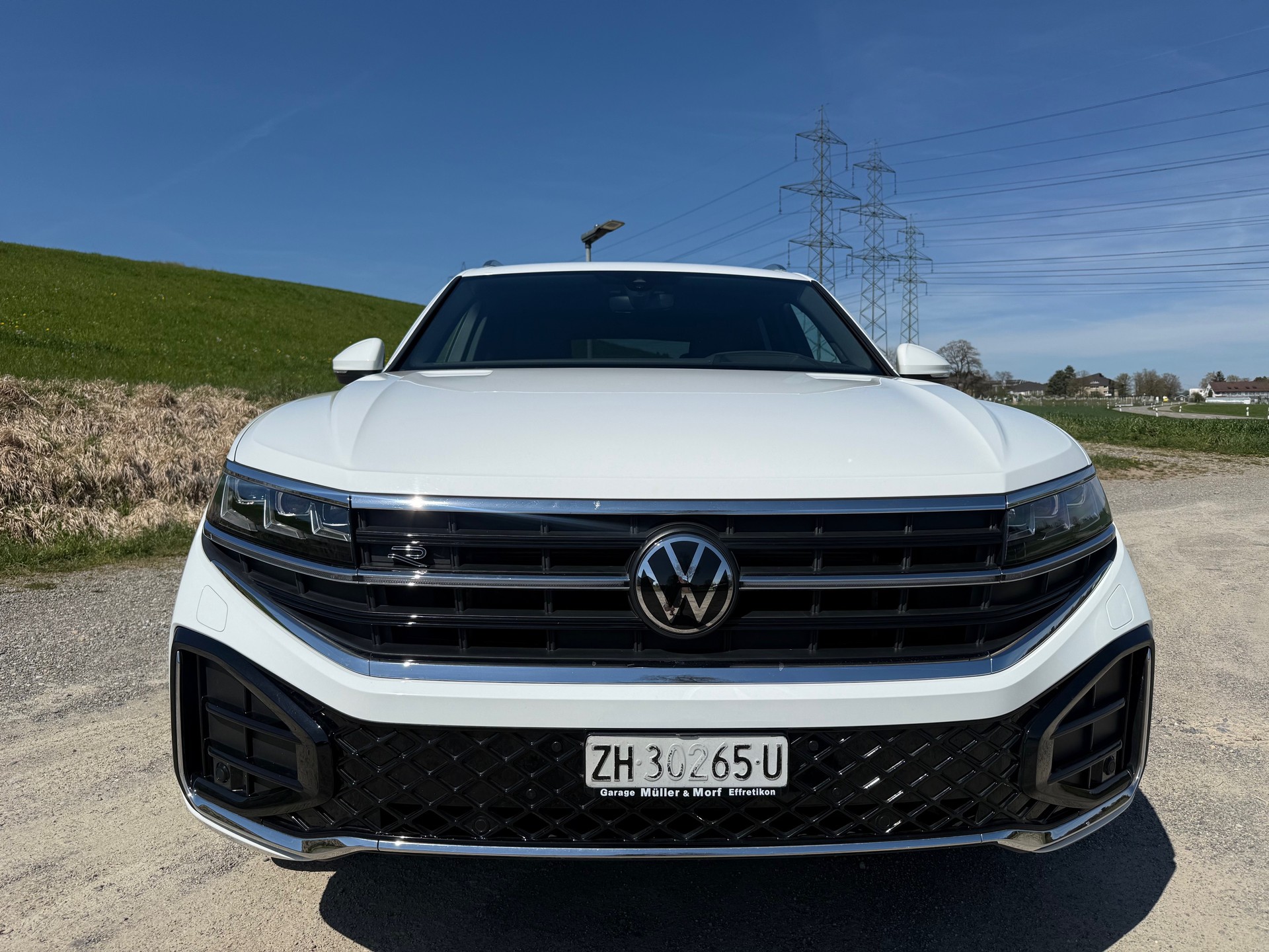VW Touareg 3.0 TDI Elegance Tiptronic R-Line-image-6