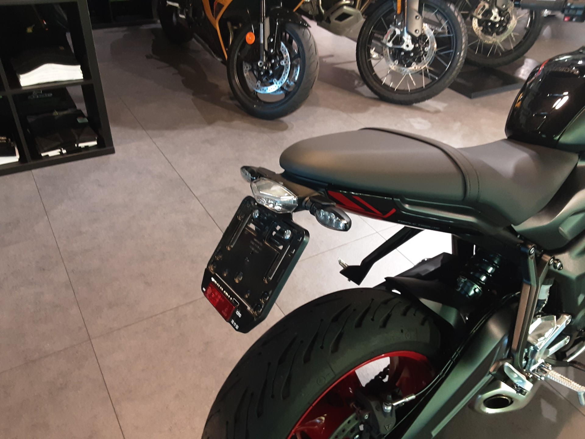 TRIUMPH Trident 660-image-6