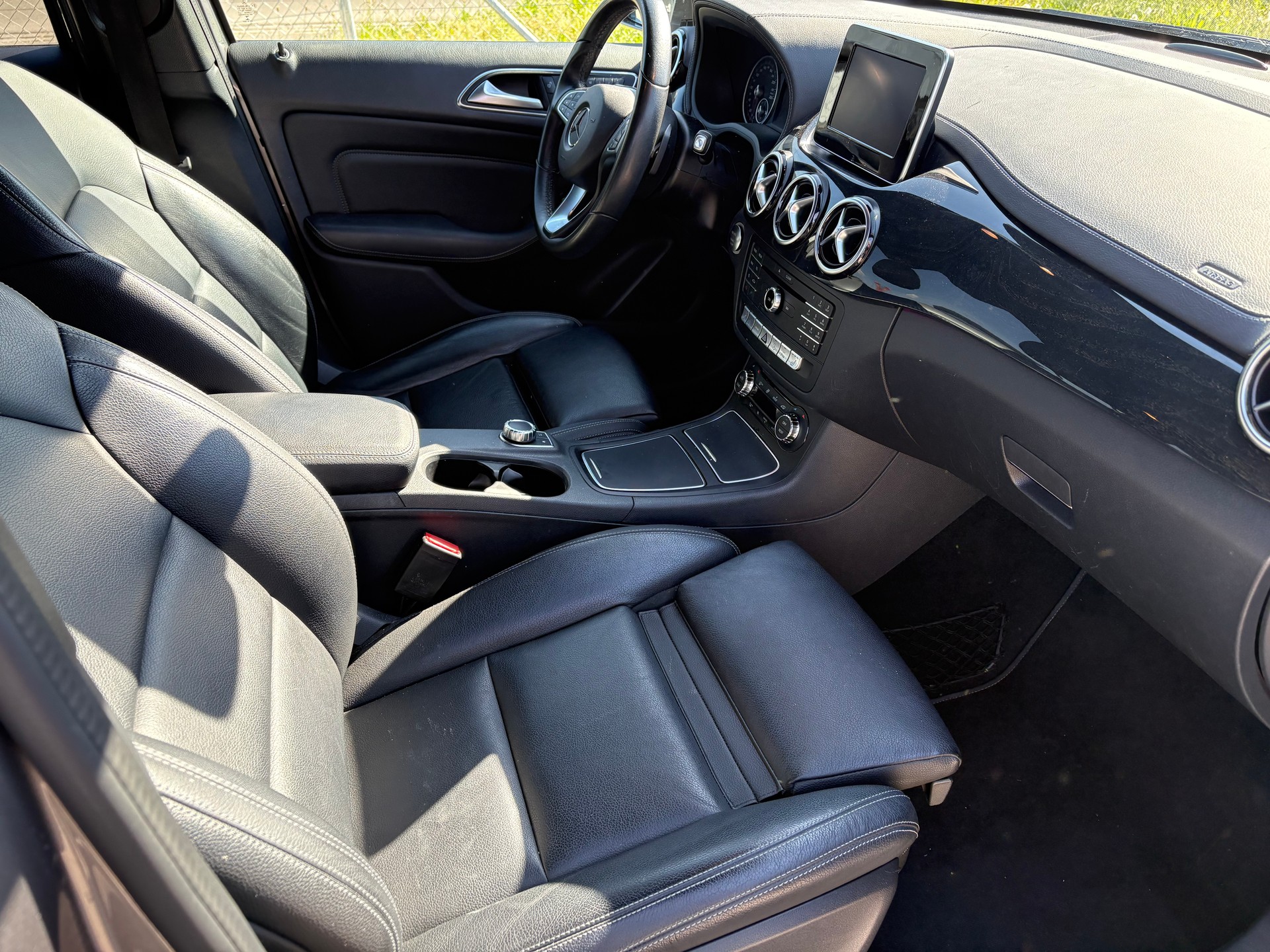 MERCEDES-BENZ B 220 CDI Swiss Star Edition 4Matic-image-8