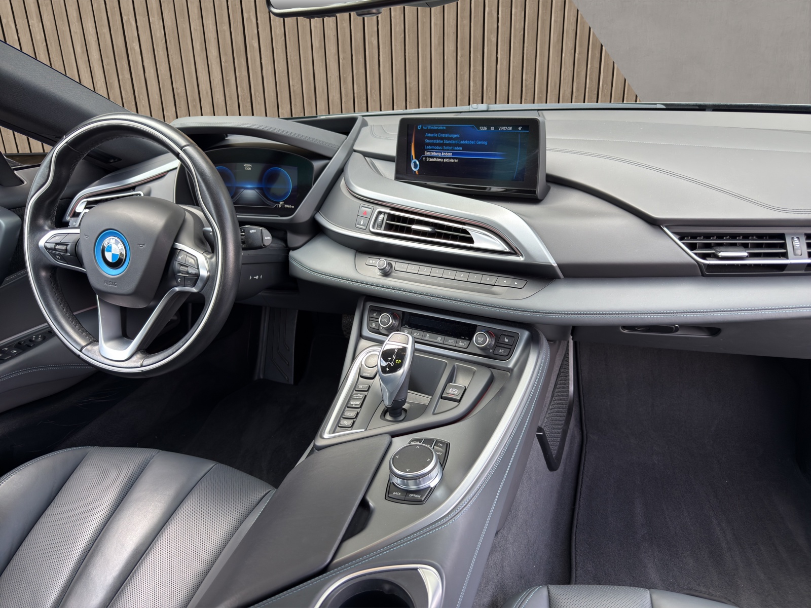 BMW i8 Coupé-image-13