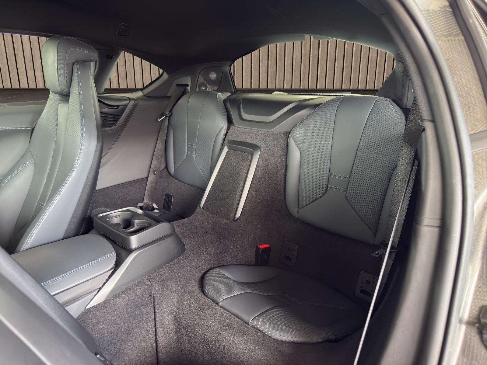 BMW i8 Coupé-image-12