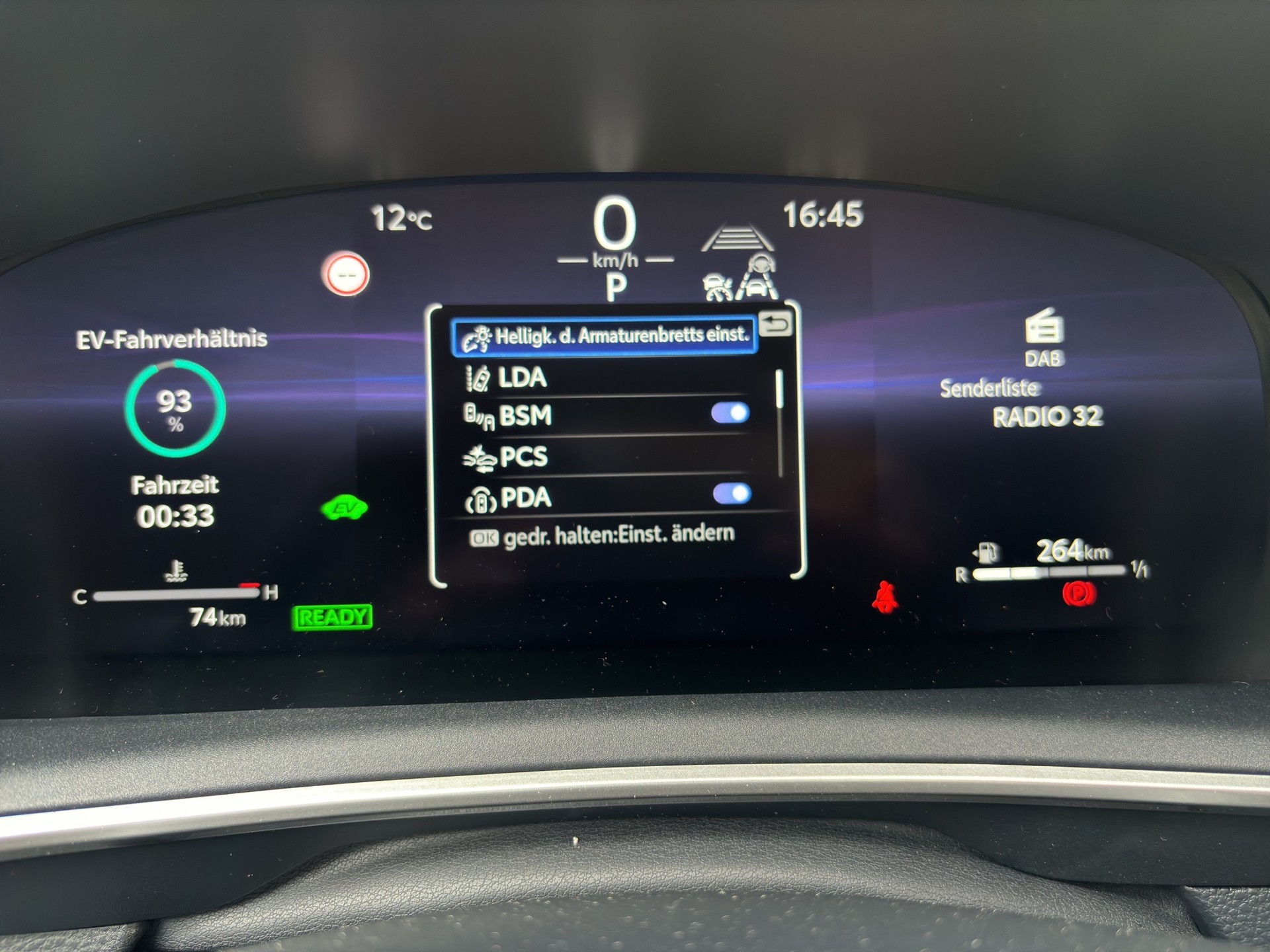 TOYOTA Corolla Touring Sports 1.8 HSD Trend e-CVT-image-29