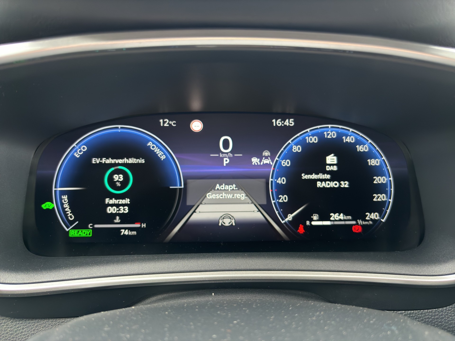 TOYOTA Corolla Touring Sports 1.8 HSD Trend e-CVT-image-11