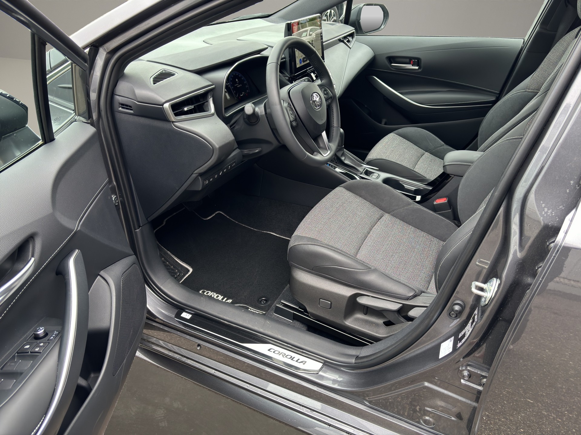 TOYOTA Corolla Touring Sports 1.8 HSD Trend e-CVT-image-19