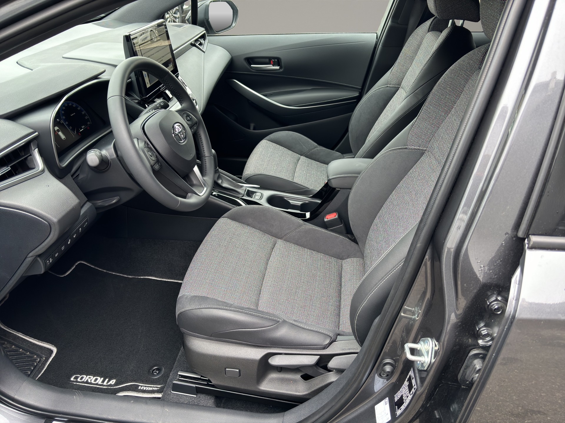 TOYOTA Corolla Touring Sports 1.8 HSD Trend e-CVT-image-9