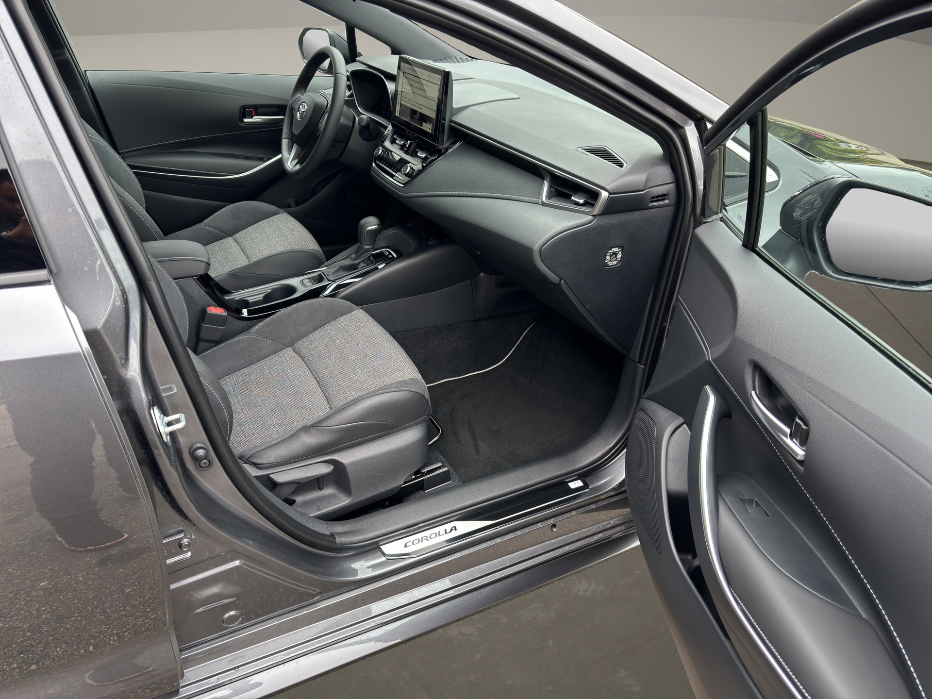 TOYOTA Corolla Touring Sports 1.8 HSD Trend e-CVT-image-18