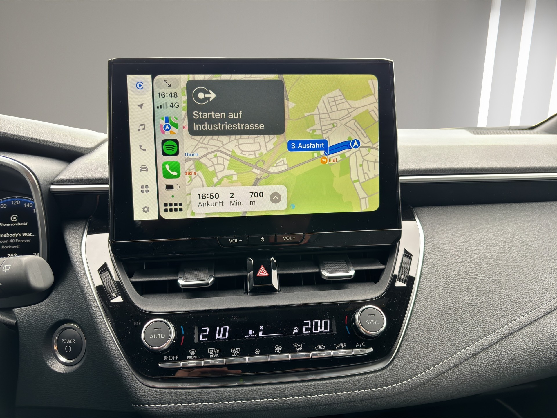 TOYOTA Corolla Touring Sports 1.8 HSD Trend e-CVT-image-25