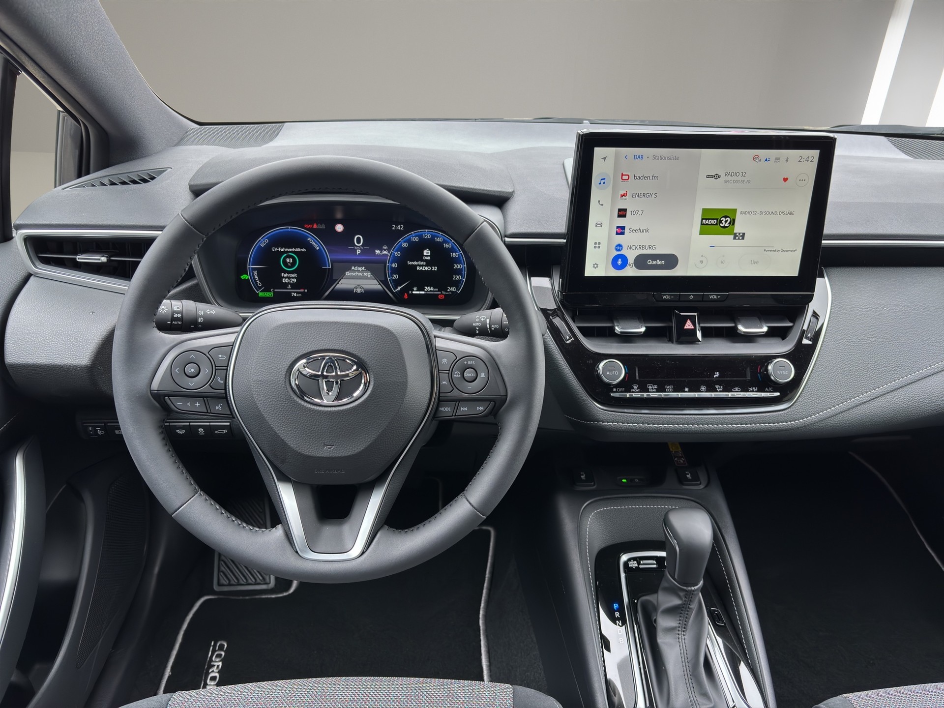 TOYOTA Corolla Touring Sports 1.8 HSD Trend e-CVT-image-15
