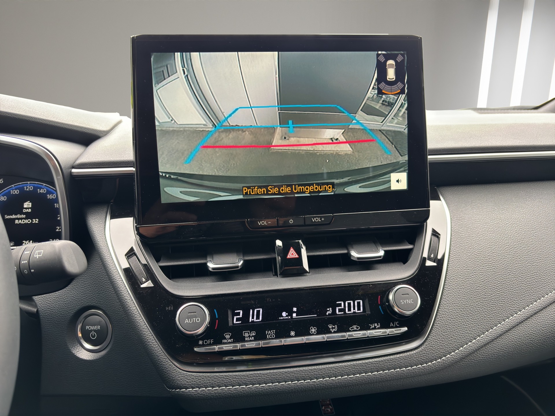 TOYOTA Corolla Touring Sports 1.8 HSD Trend e-CVT-image-24