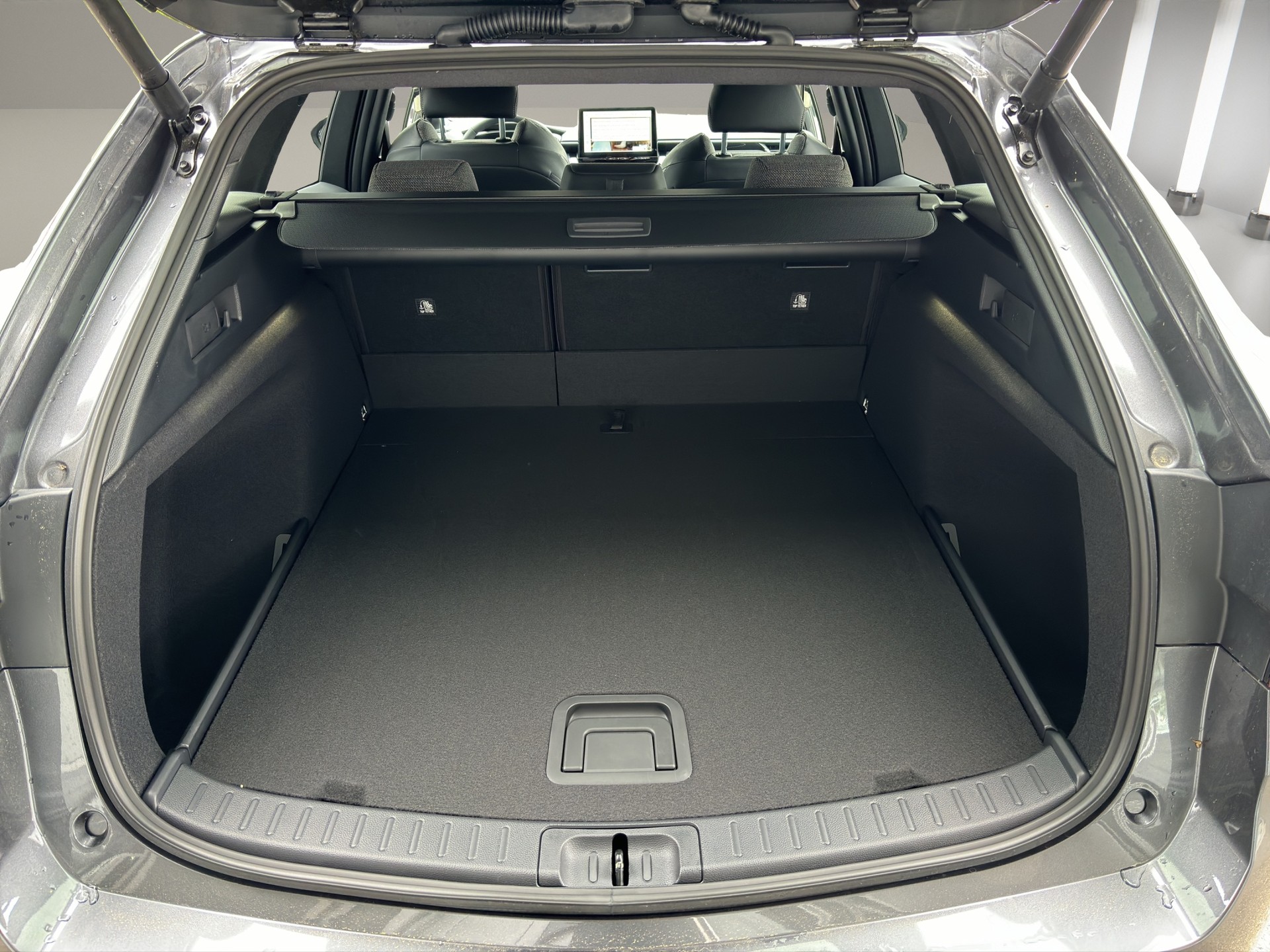 TOYOTA Corolla Touring Sports 1.8 HSD Trend e-CVT-image-21