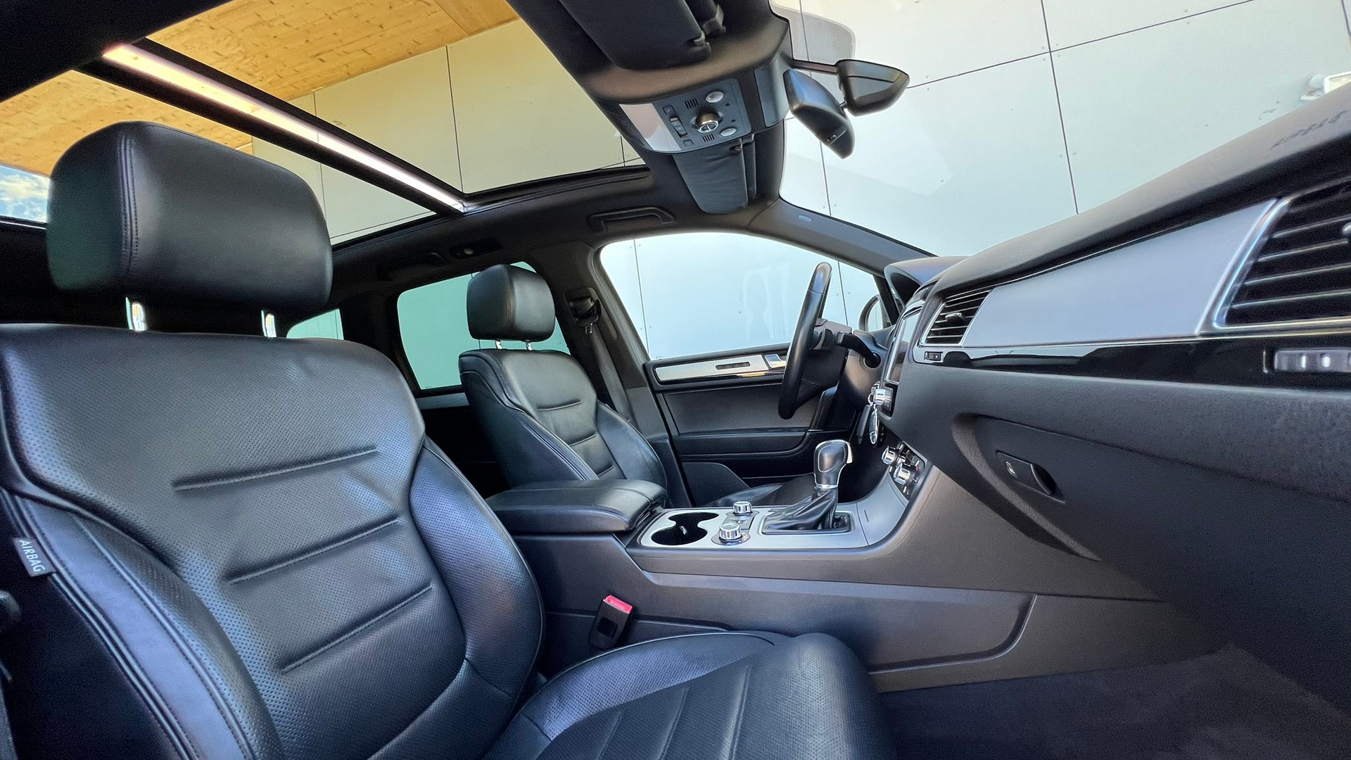 VW TOUAREG 3.0 TDI BLUEMOTION TECHNOLOGY BLACK TIPTORNIC l 245 PS-image-24