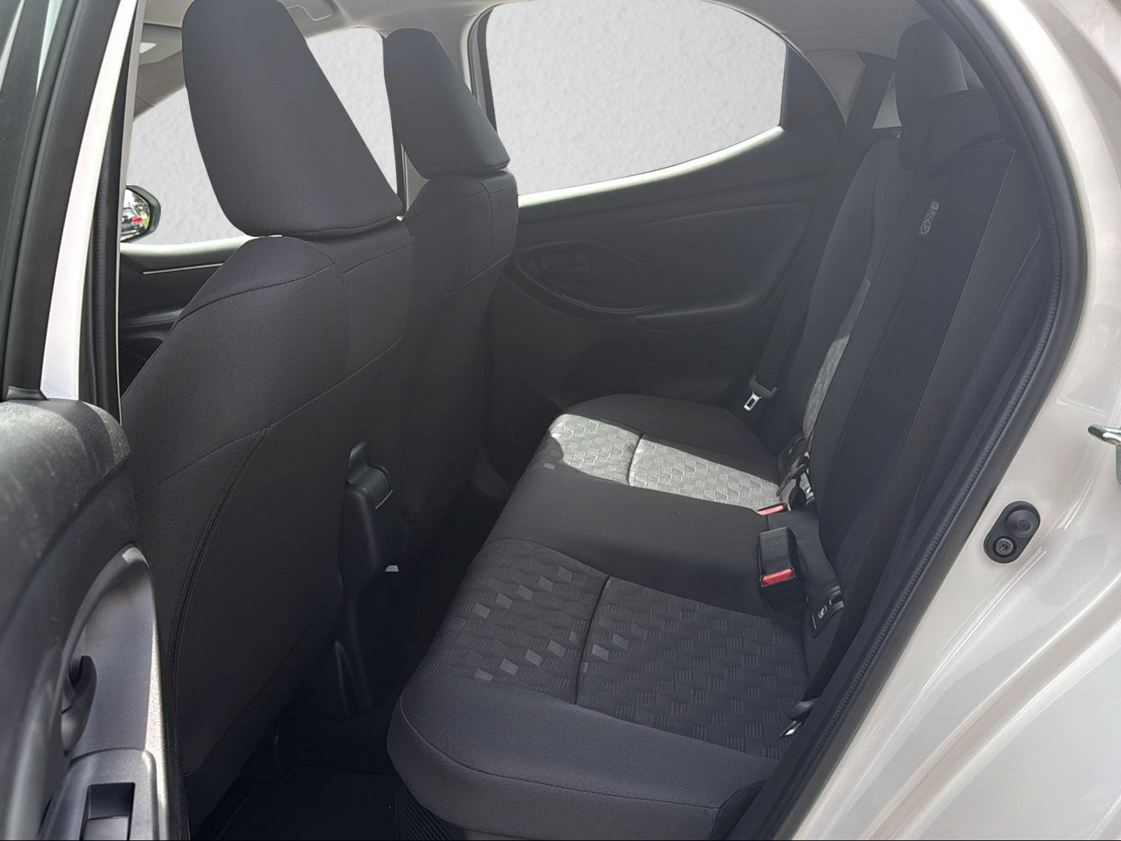 TOYOTA Yaris 1.5 VVT-i HSD Comfort-image-6