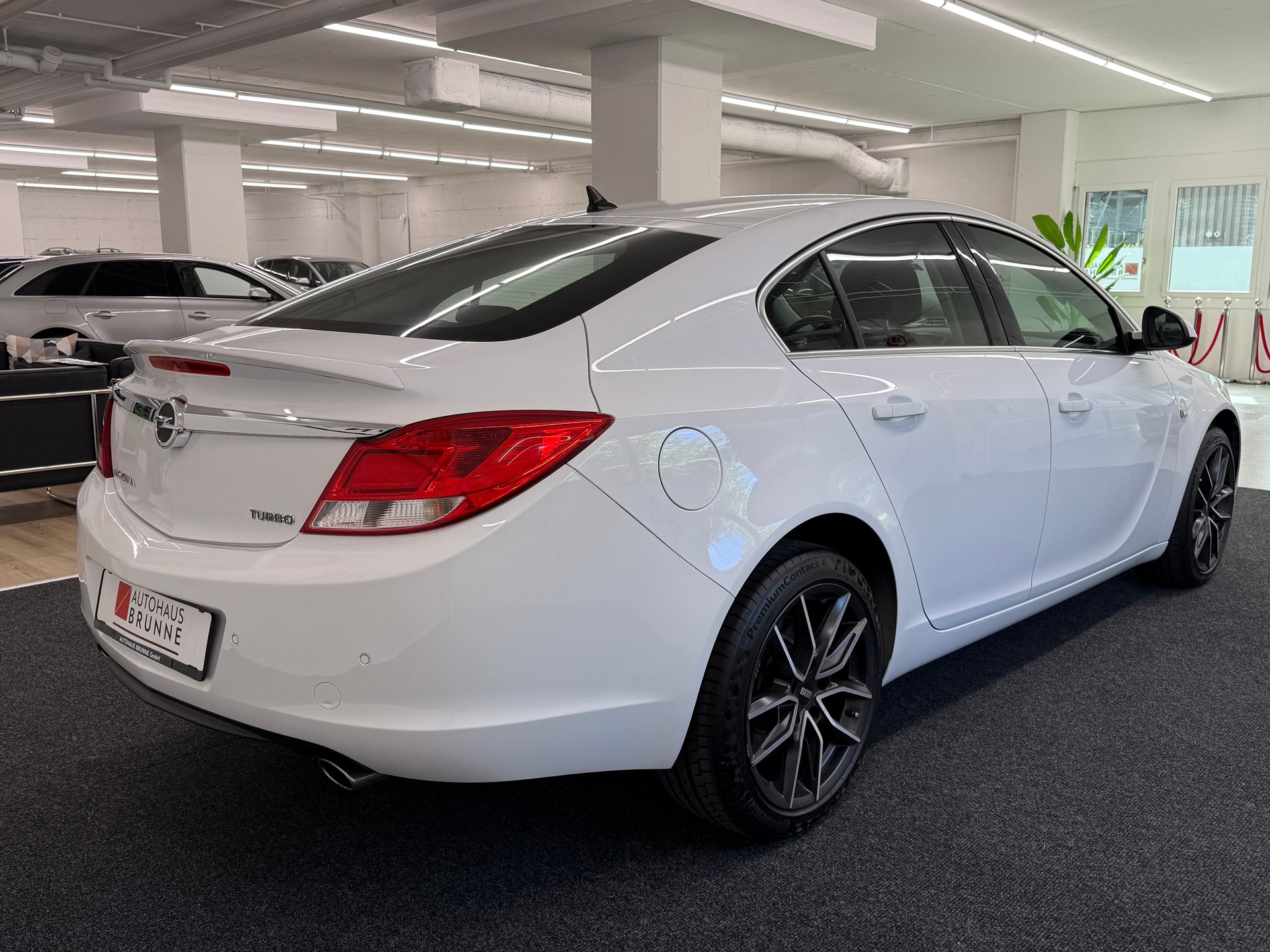OPEL Insignia 2.0 T Edition Automatik-showroom-element-3