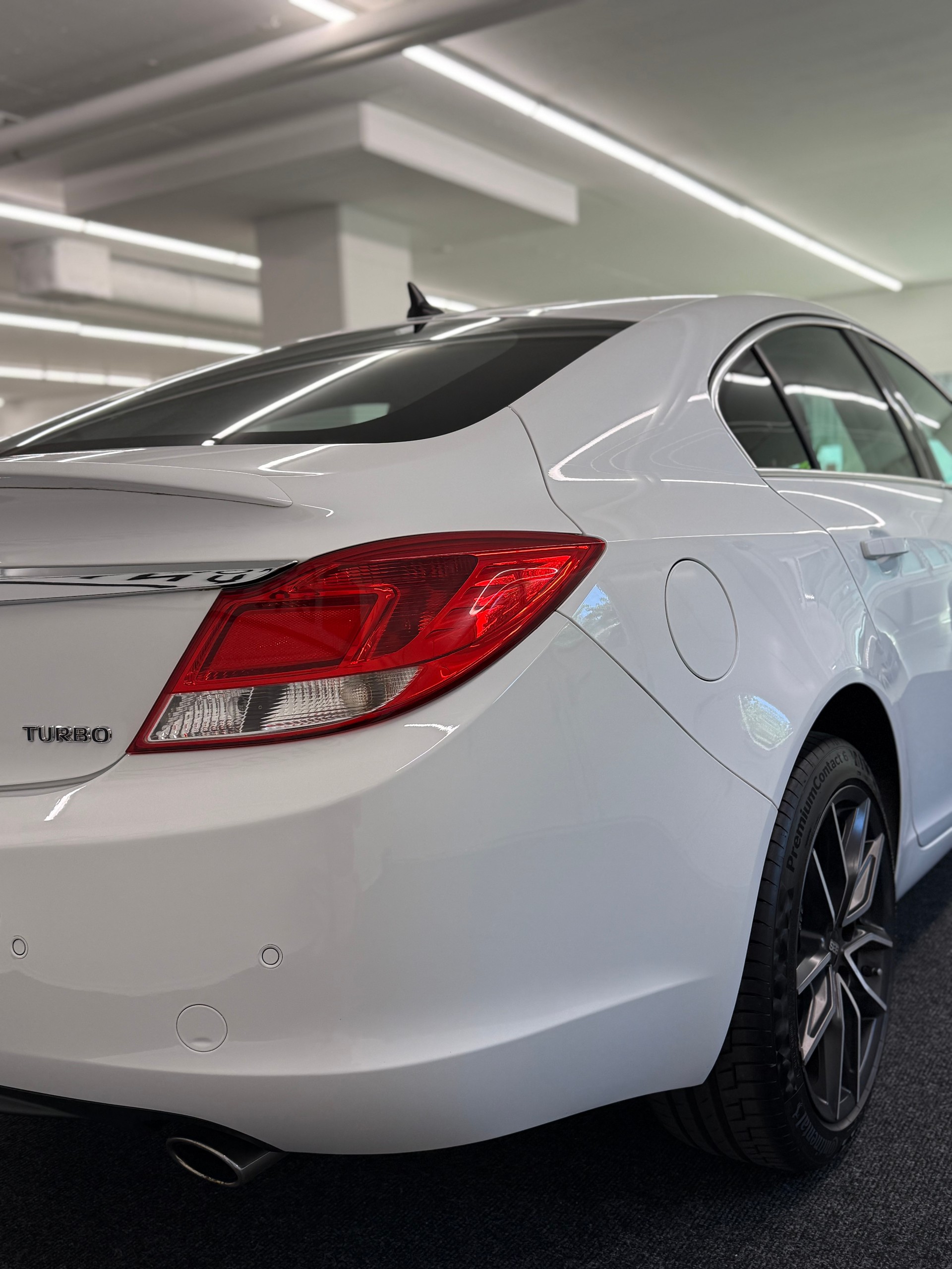 OPEL Insignia 2.0 T Edition Automatik-image-4