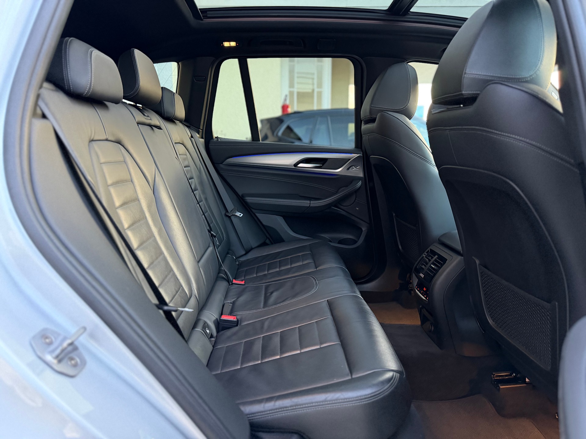 BMW X3 xDrive M40i Steptronic-image-13