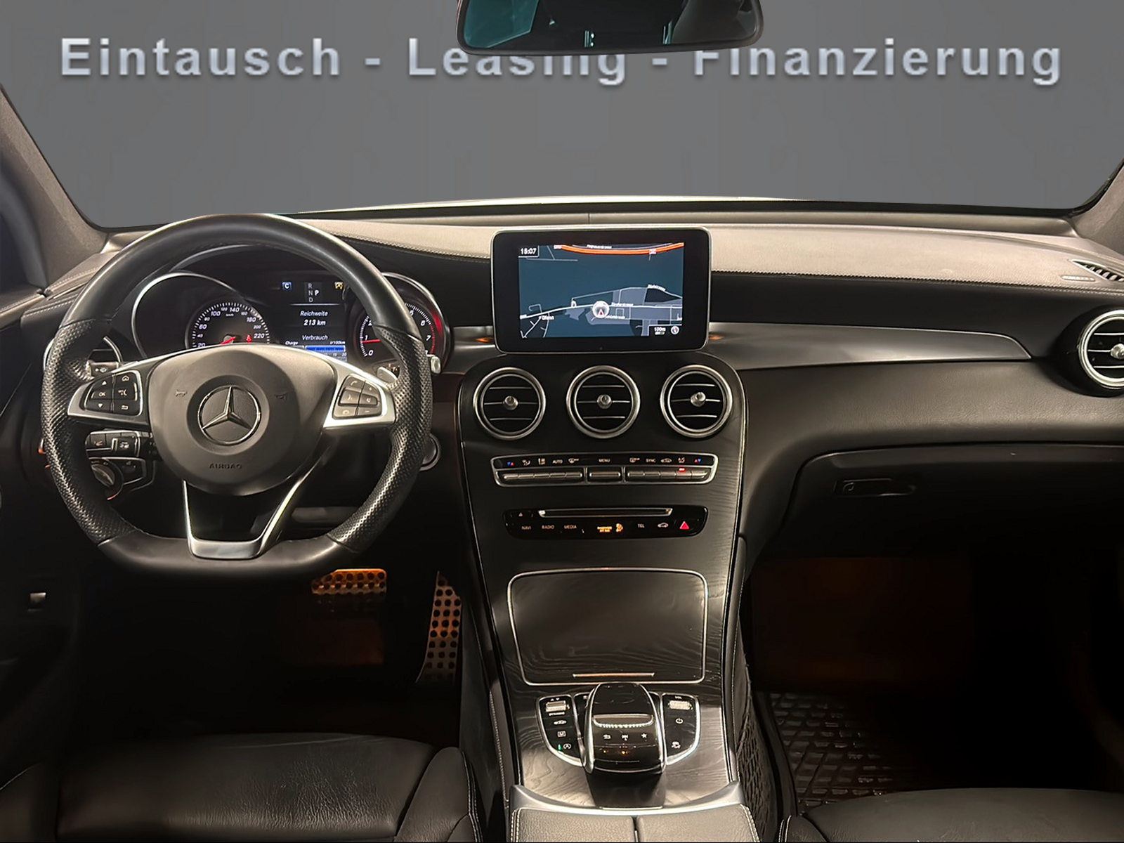 MERCEDES-BENZ GLC 250 AMG Line 4Matic 9G-Tronic-image-8