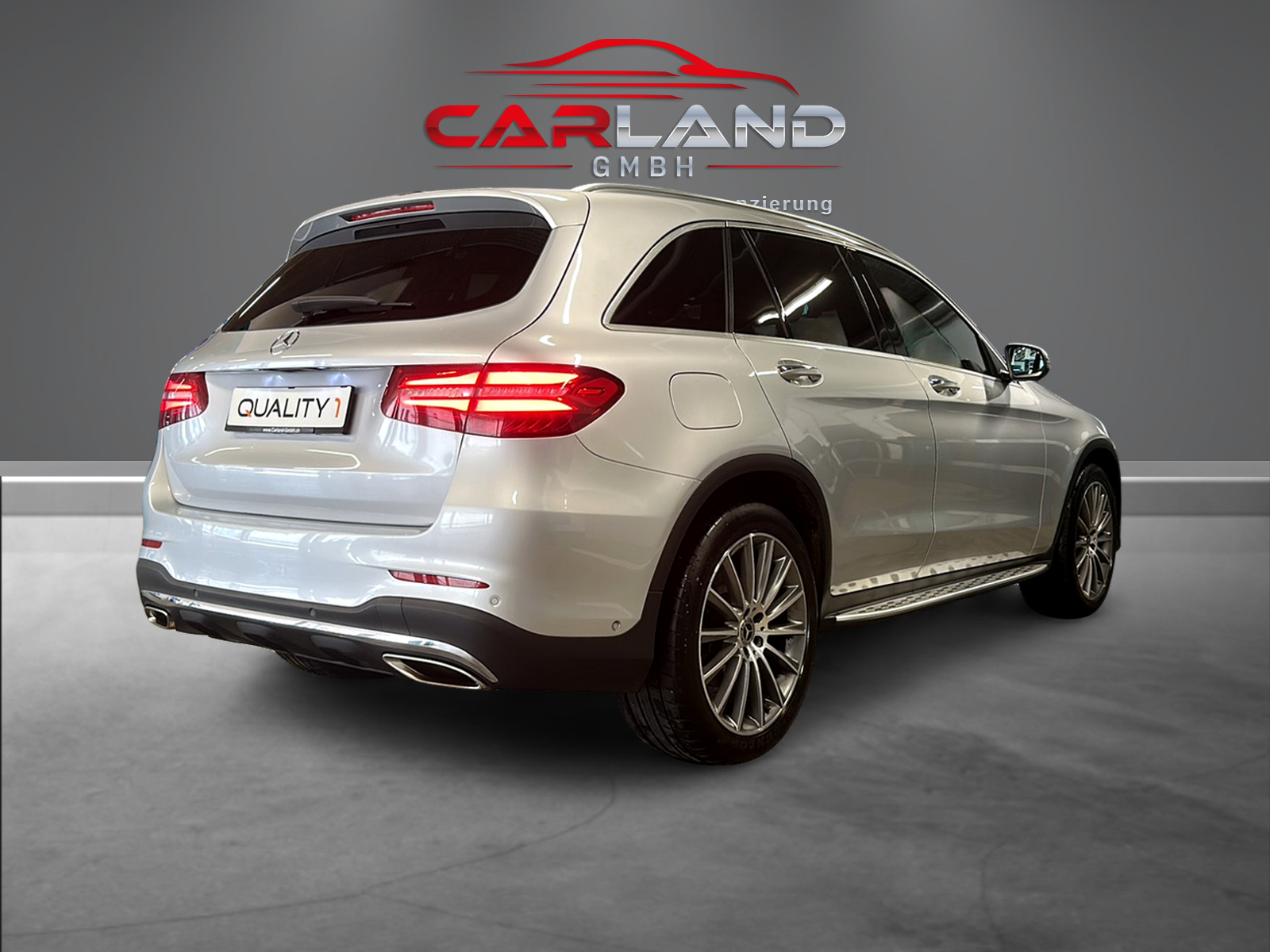 MERCEDES-BENZ GLC 250 AMG Line 4Matic 9G-Tronic-image-4