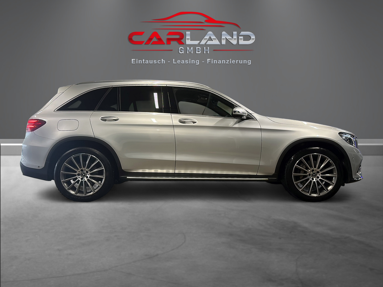 MERCEDES-BENZ GLC 250 AMG Line 4Matic 9G-Tronic-image-5