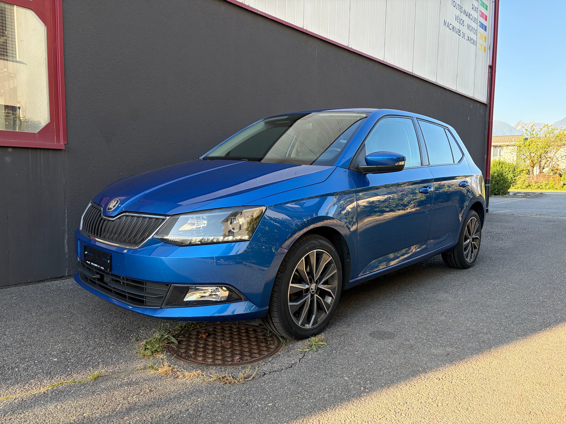 SKODA Fabia 1.2 TSI Ambition-image-3