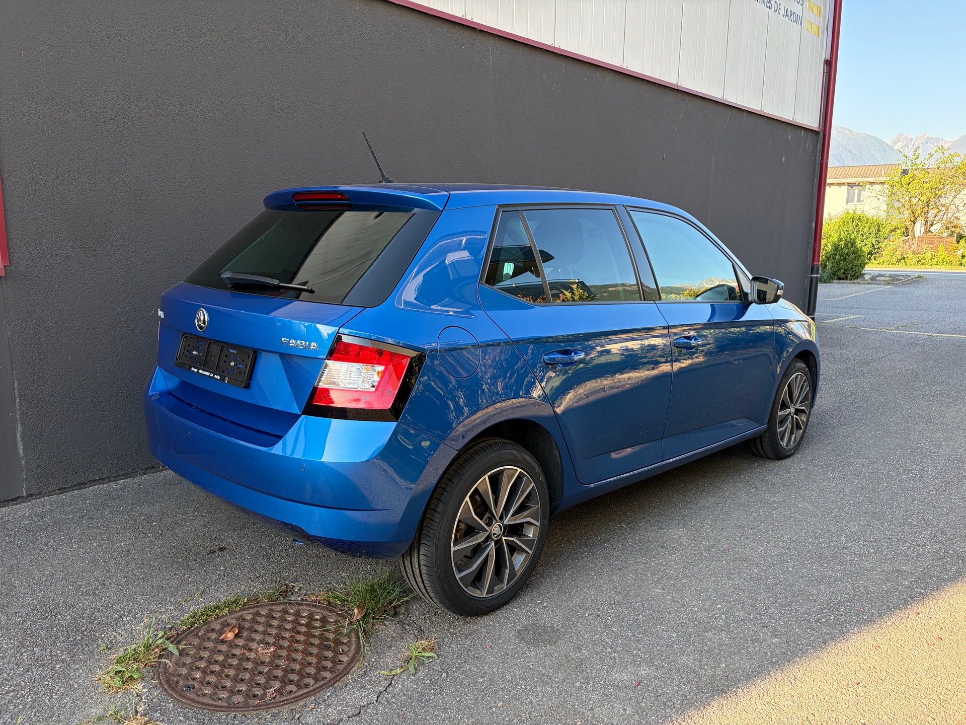SKODA Fabia 1.2 TSI Ambition-image-1