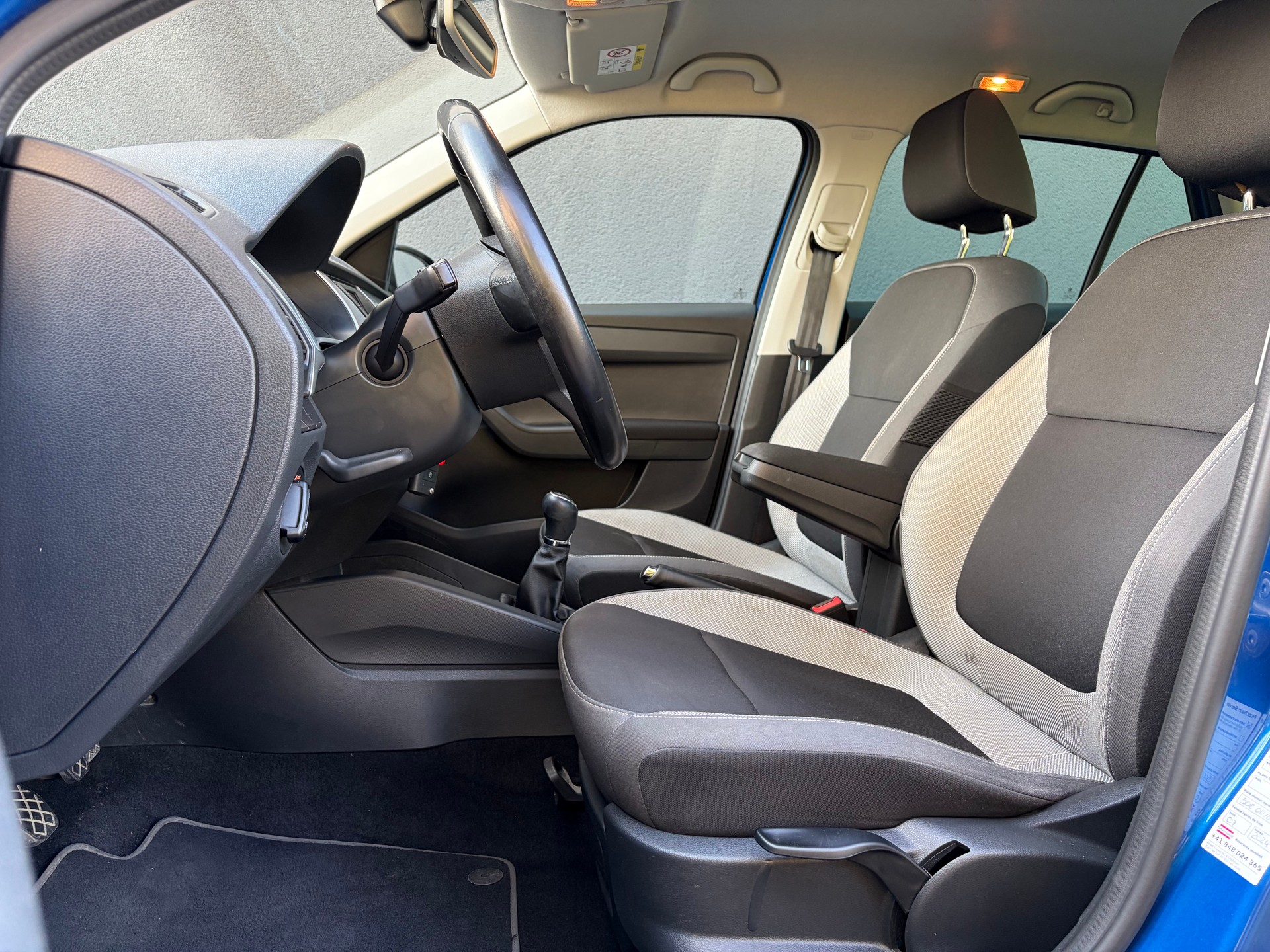 SKODA Fabia 1.2 TSI Ambition-image-8