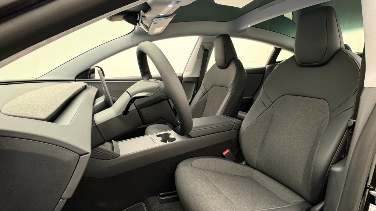 TESLA Model 3 RWD-image-4