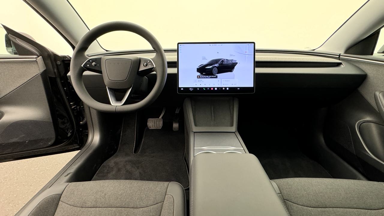 TESLA Model 3 RWD-image-5