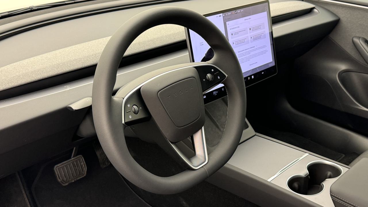 TESLA Model 3 RWD-image-6