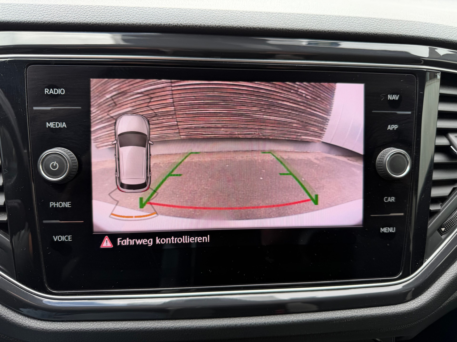 VW T-Roc 2.0 TDI SCR Sport DSG 4Motion-image-7